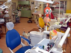 医療法人アリスバンビーニ小児歯科大森診療所-a